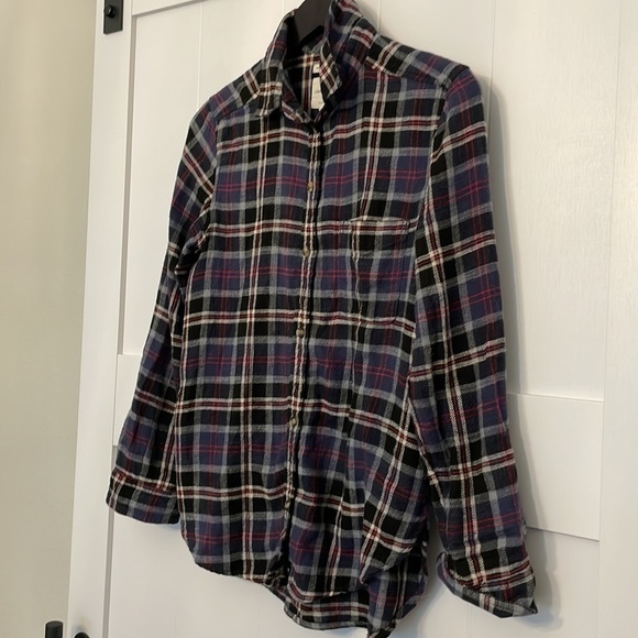 Plaid Boyfriend Fit American Eagle Button Down S - Picture 4 of 9